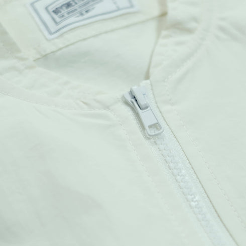 Boysnextdoor 白色防潑水套頭襯衫外套